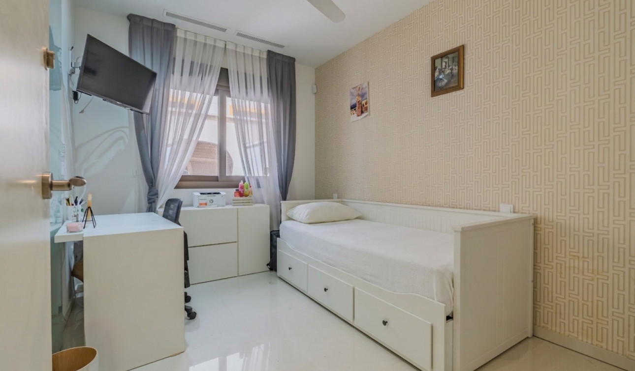 Resale - Apartment / Flat - Guardamar del Segura