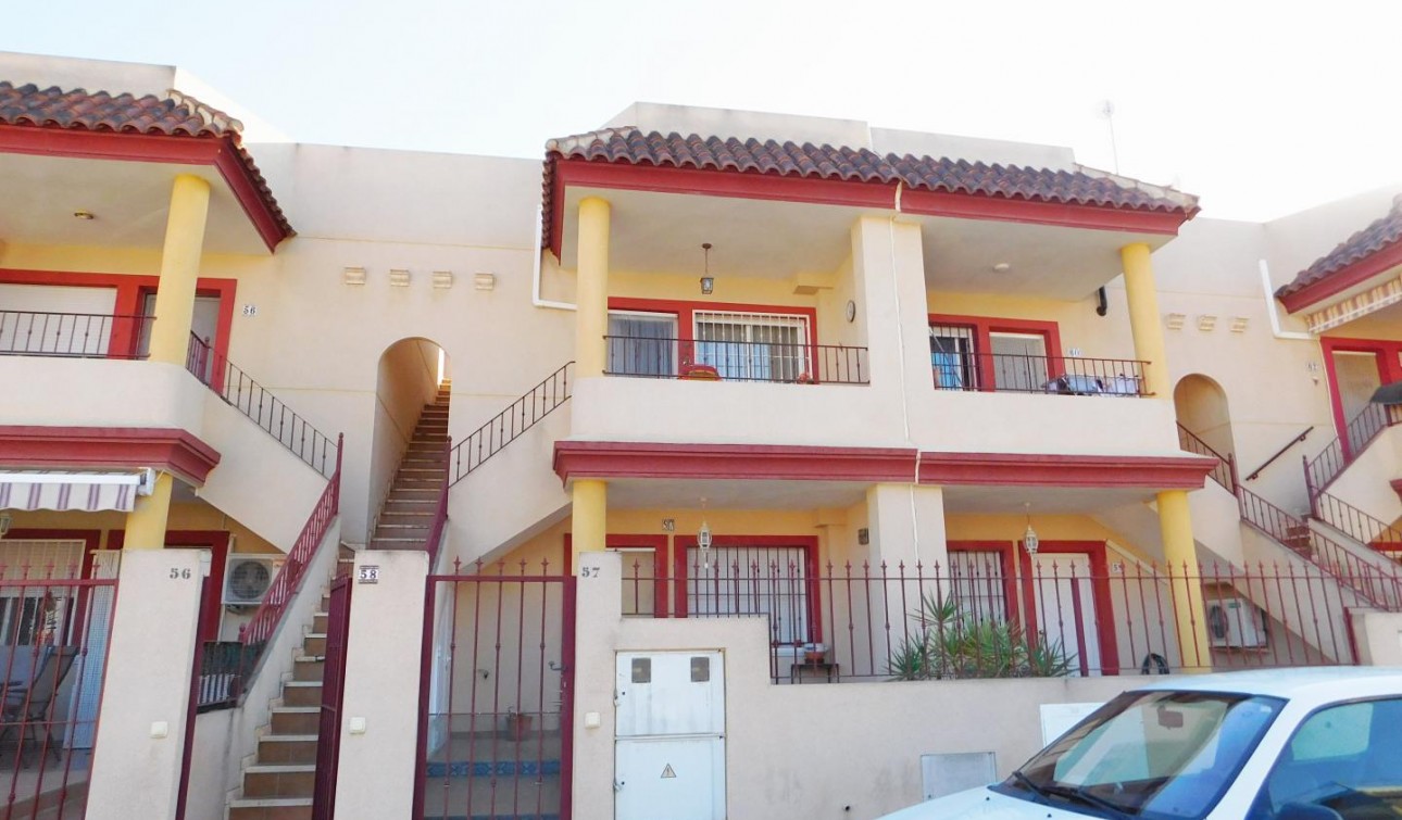 Resale - Apartment / Flat - Hurchillo