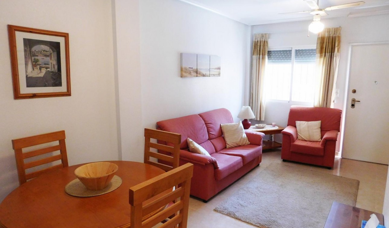 Resale - Apartment / Flat - Hurchillo