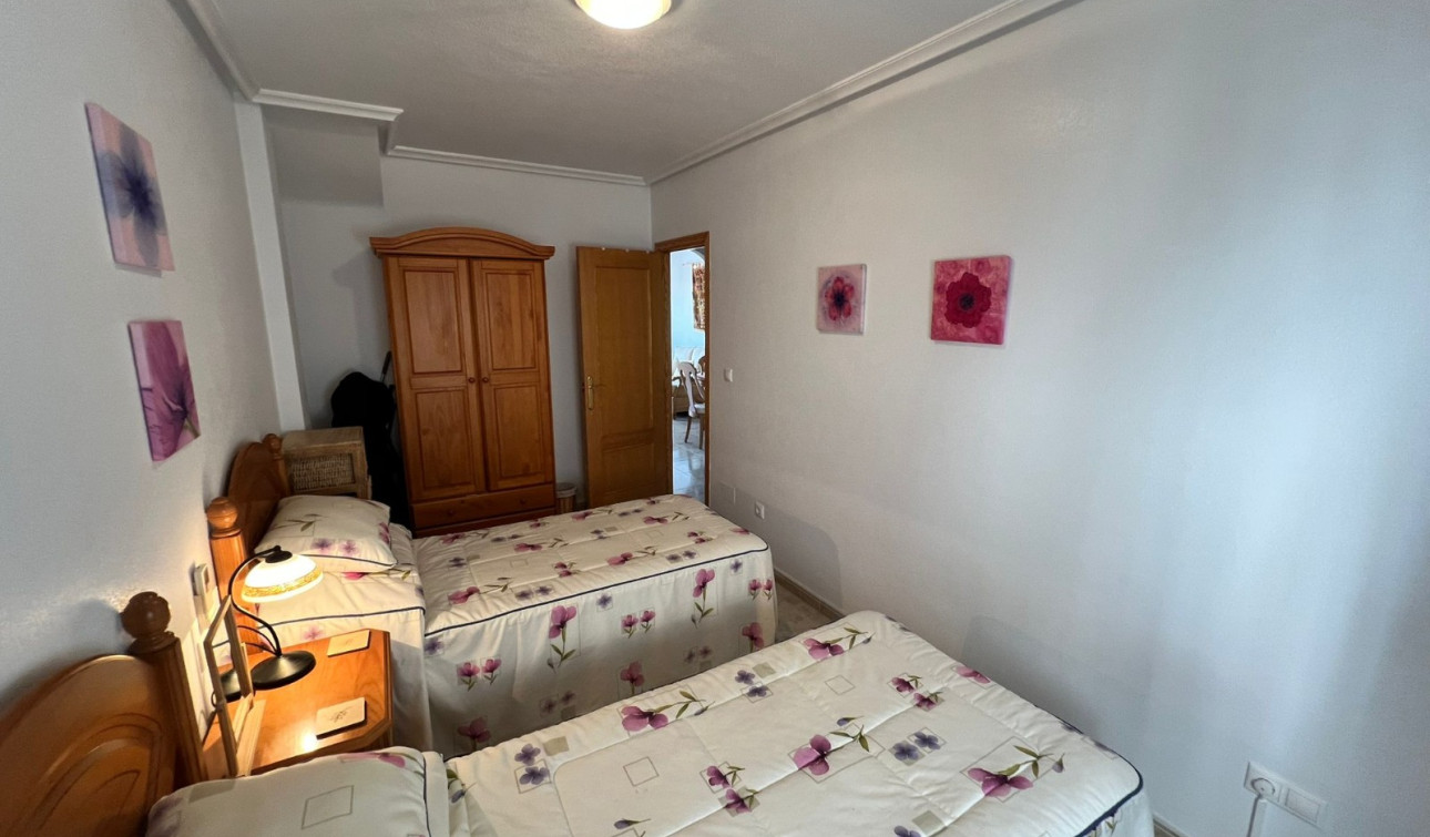 Resale - Apartment / Flat - Hurchillo