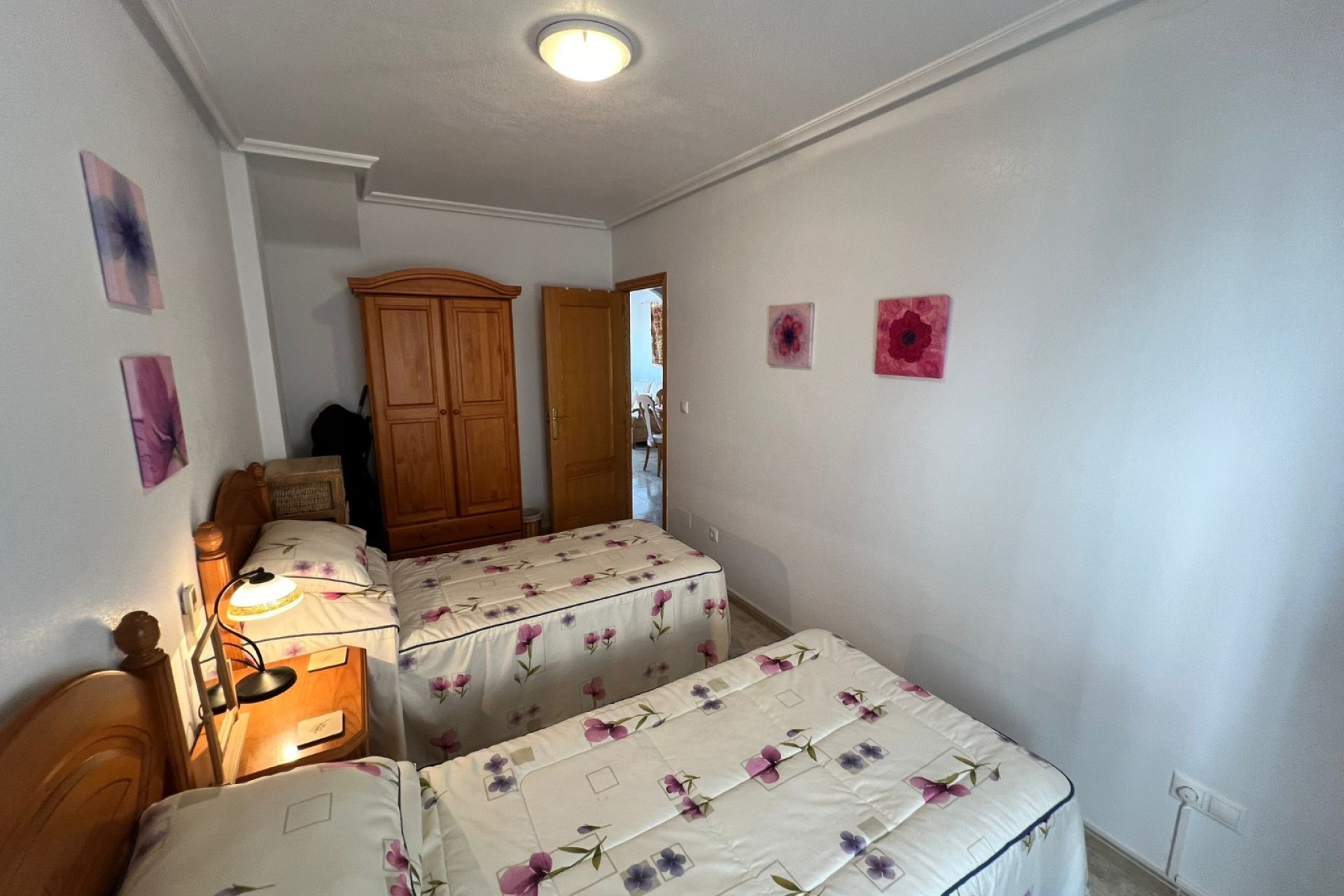 Resale - Apartment / Flat - Hurchillo