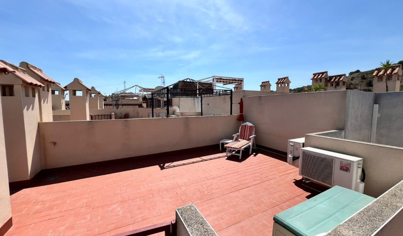 Resale - Apartment / Flat - Hurchillo