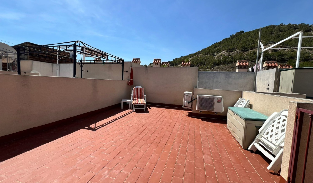 Resale - Apartment / Flat - Hurchillo