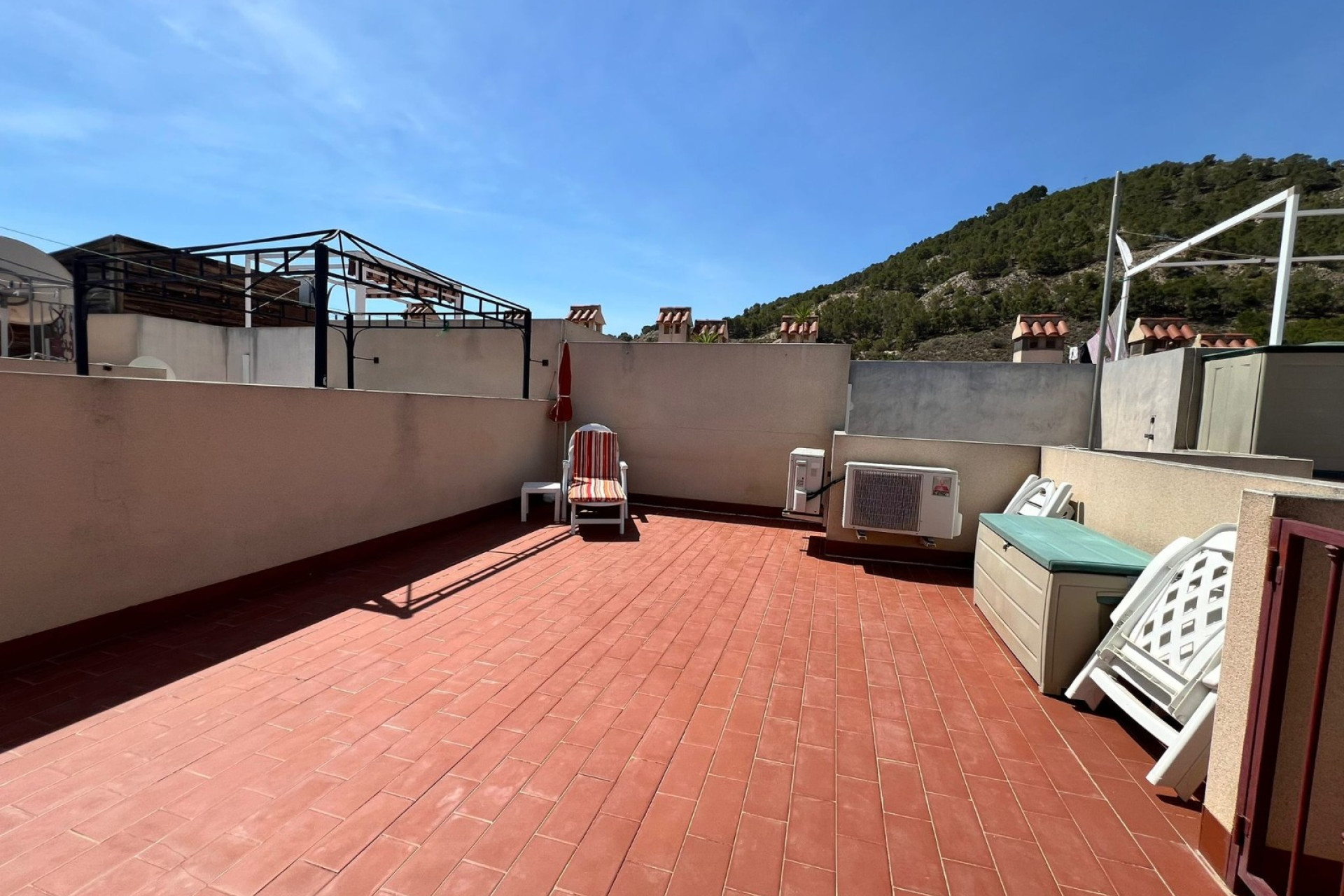 Resale - Apartment / Flat - Hurchillo