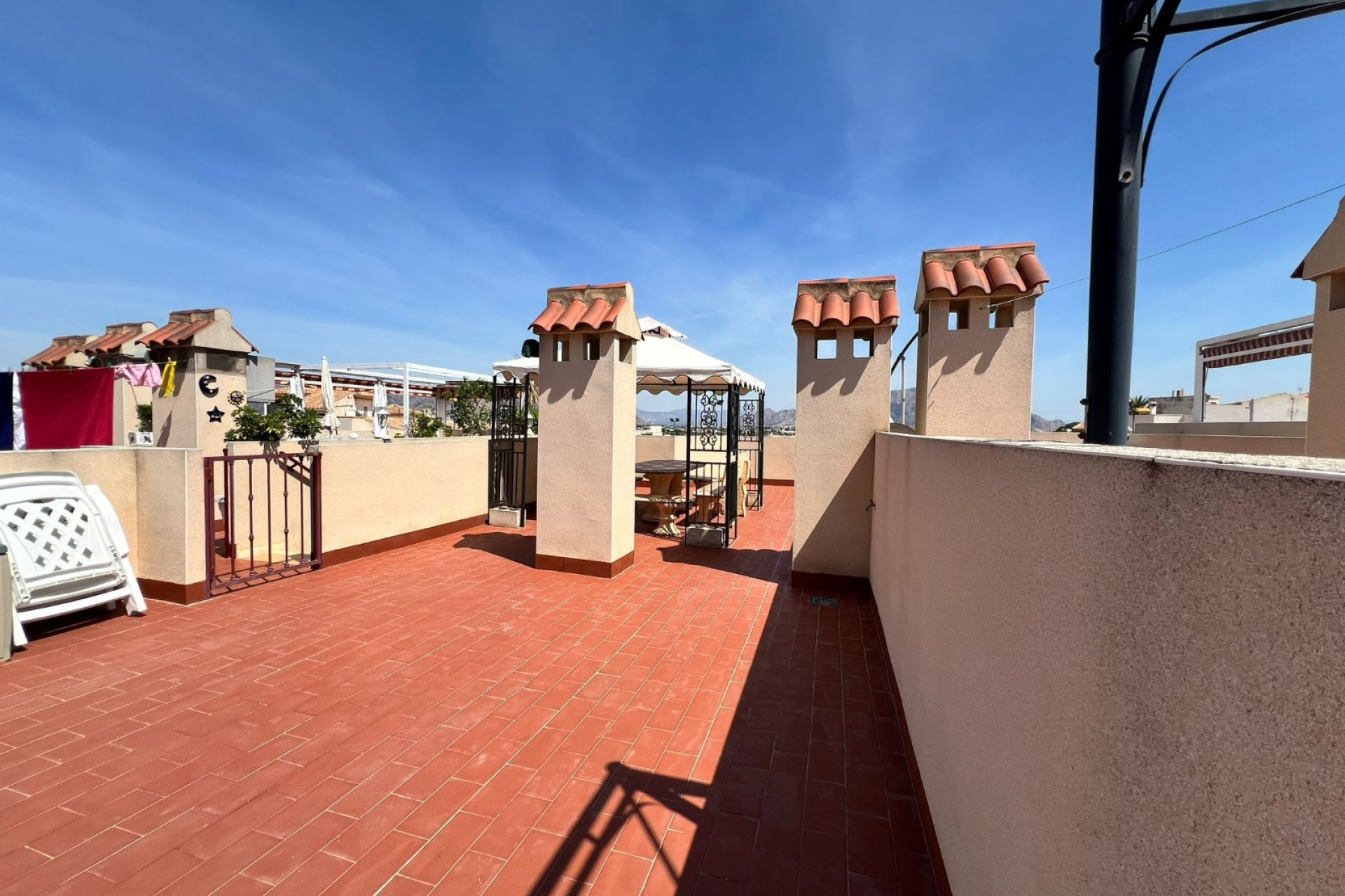 Resale - Apartment / Flat - Hurchillo