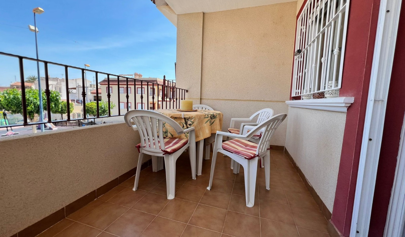 Resale - Apartment / Flat - Hurchillo