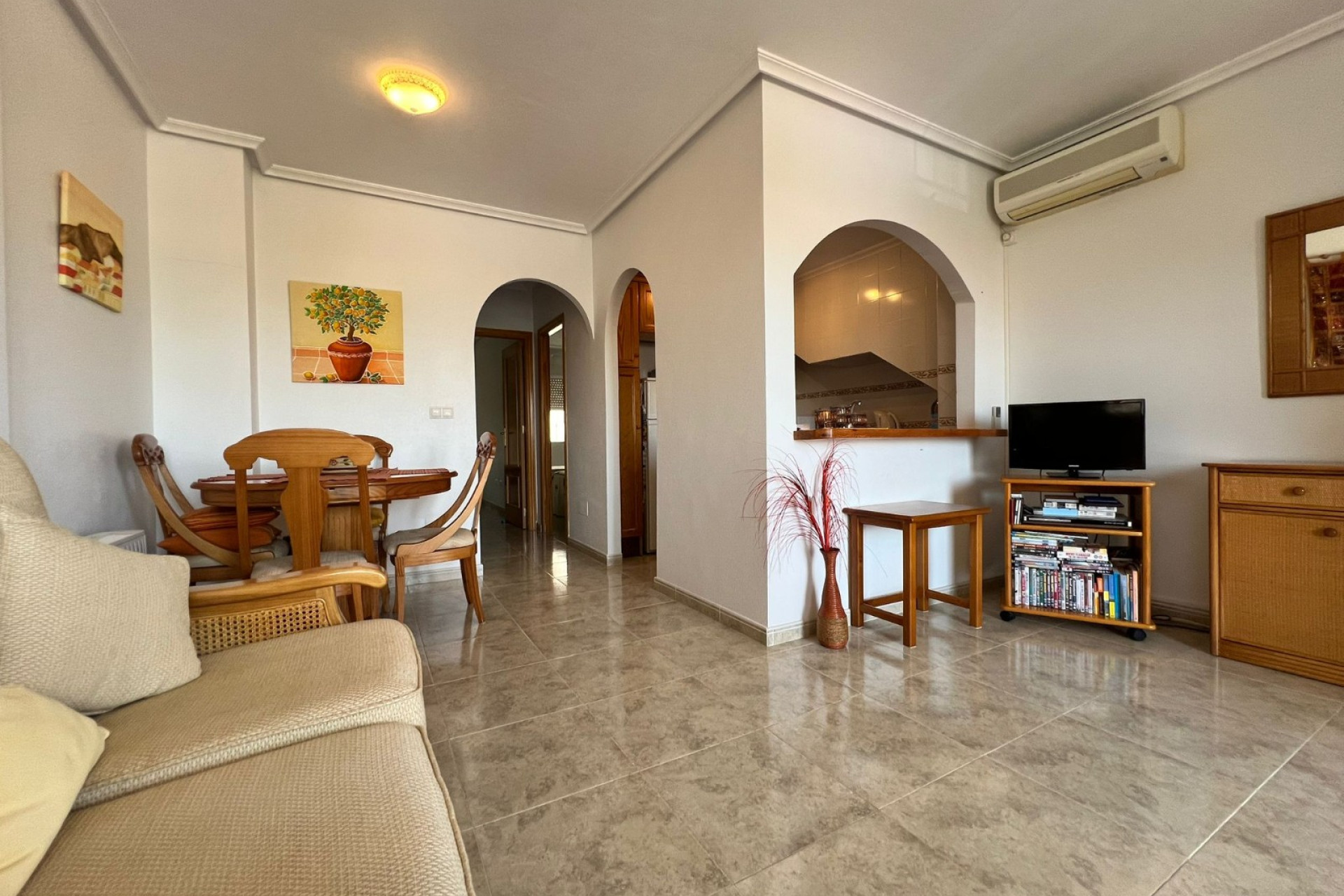 Resale - Apartment / Flat - Hurchillo