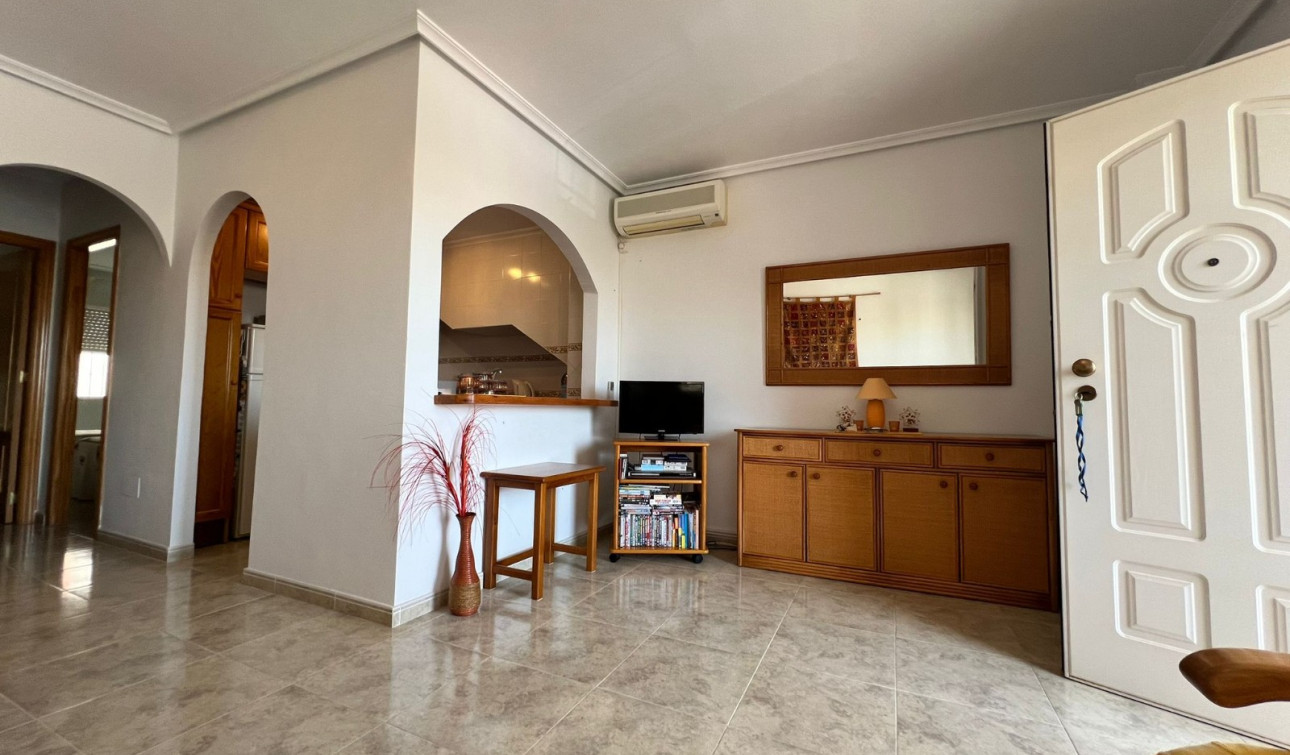 Resale - Apartment / Flat - Hurchillo