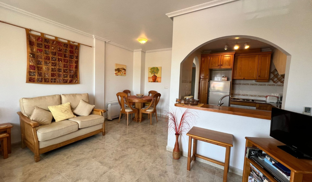 Resale - Apartment / Flat - Hurchillo