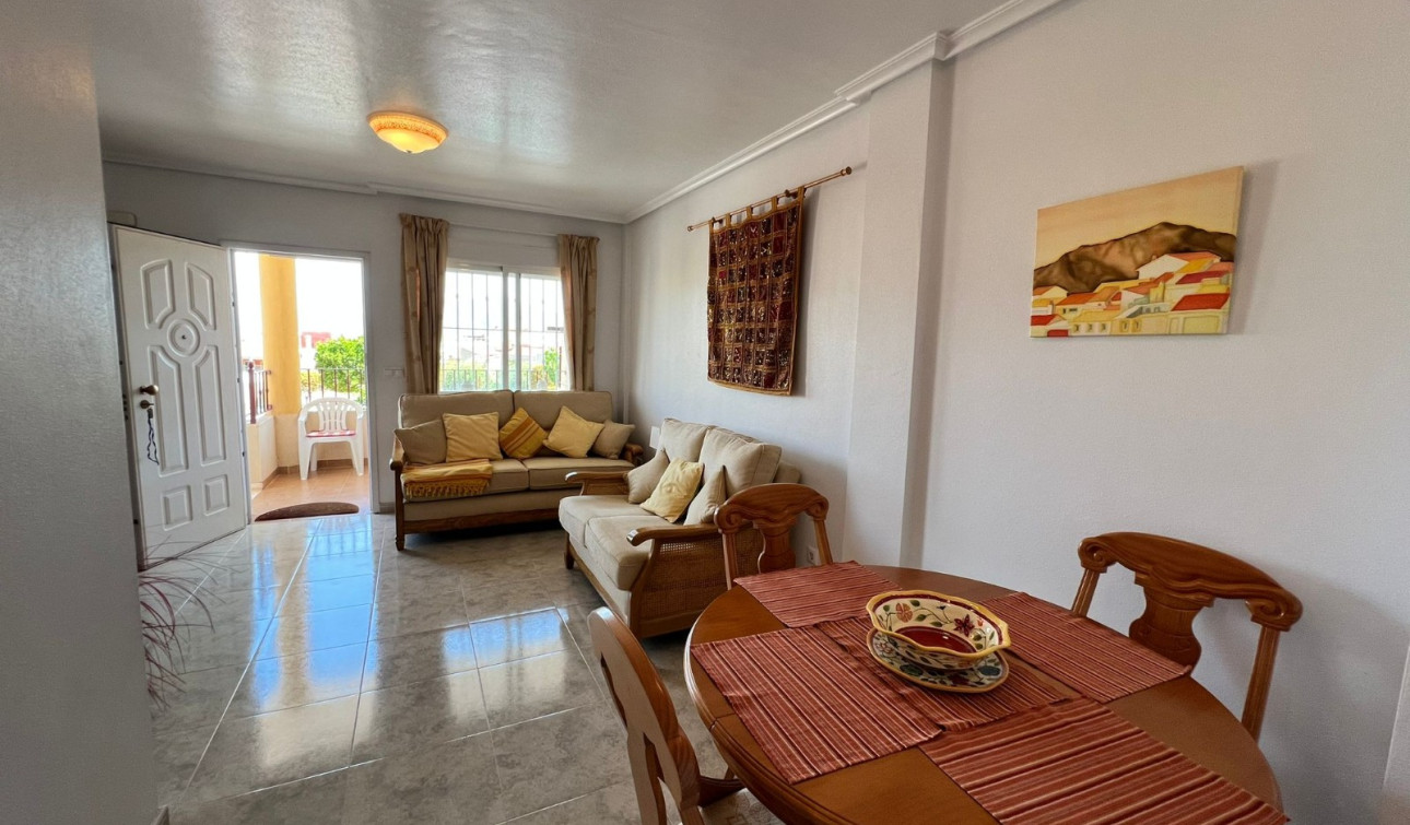 Resale - Apartment / Flat - Hurchillo