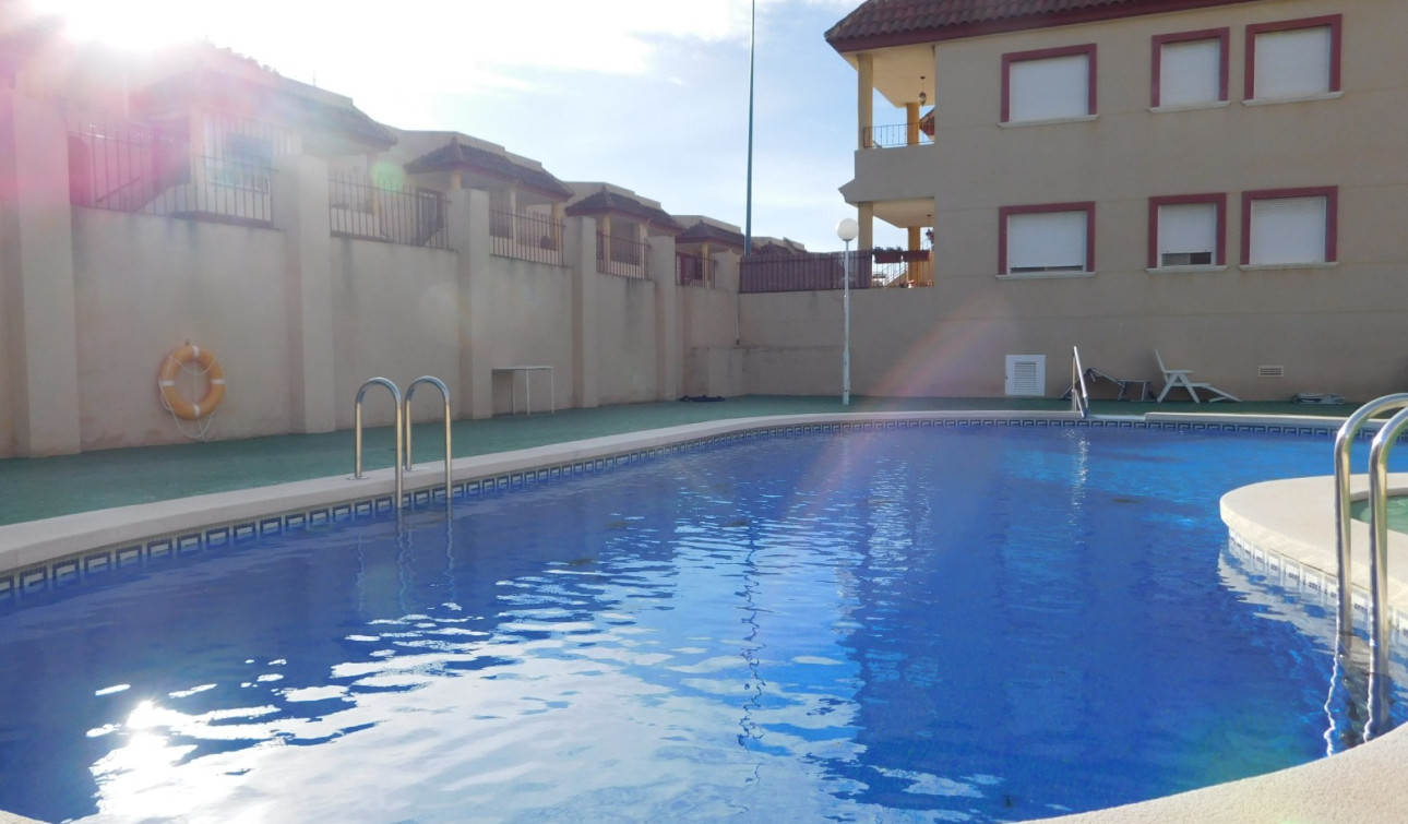 Resale - Apartment / Flat - Hurchillo