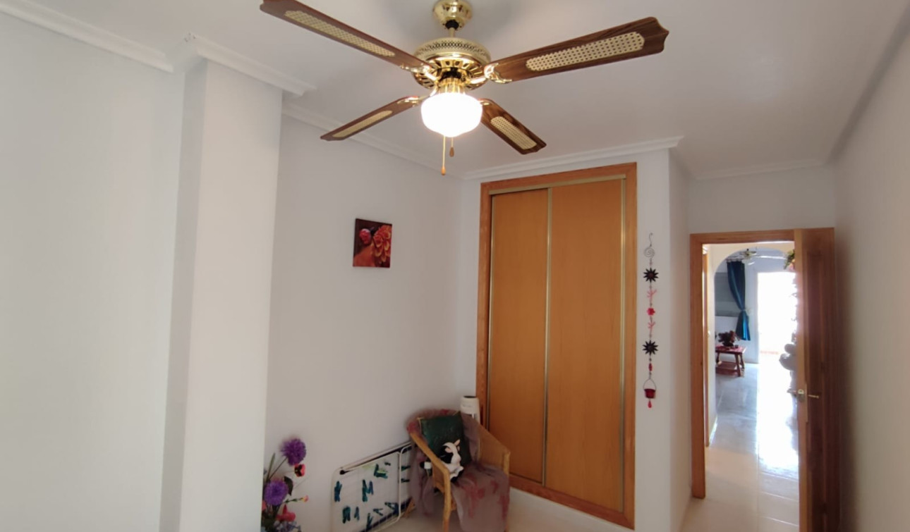 Resale - Apartment / Flat - Hurchillo