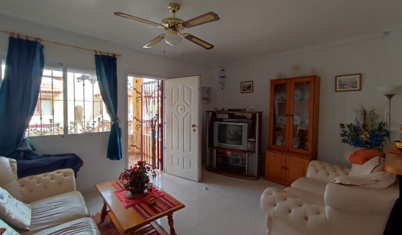 Resale - Apartment / Flat - Hurchillo