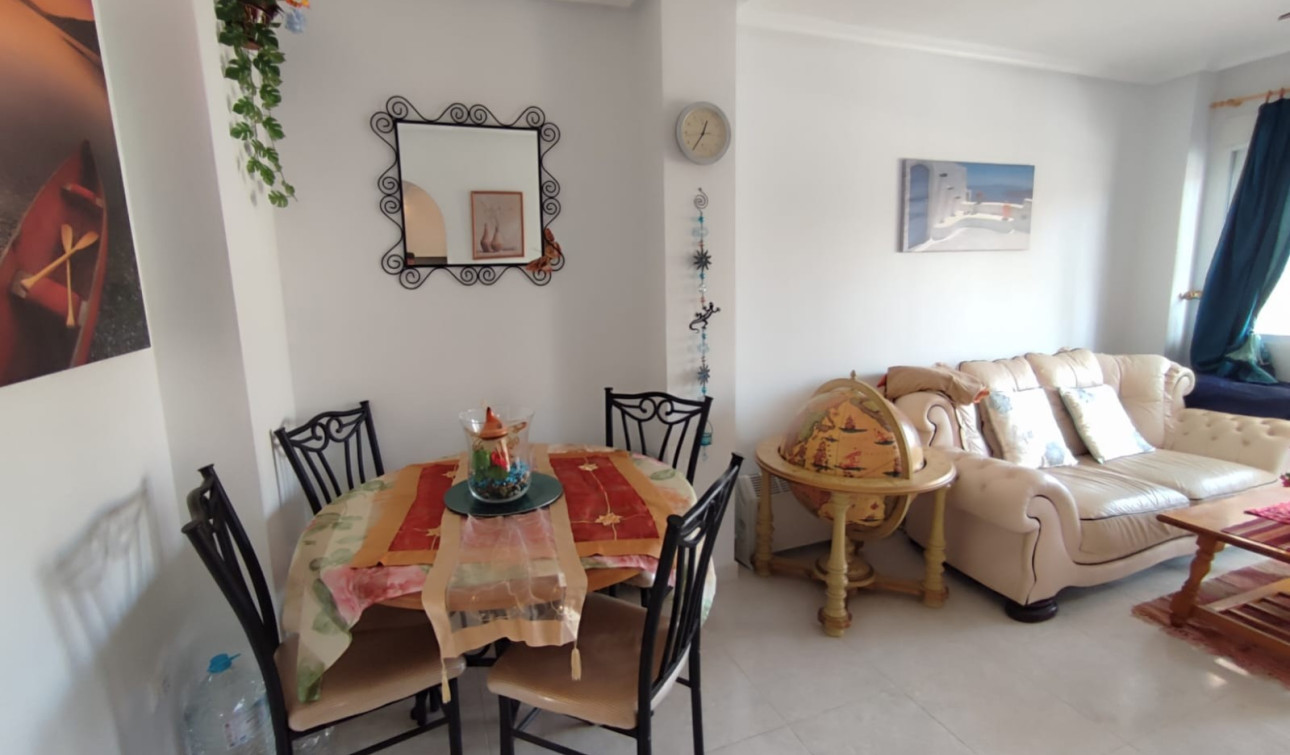 Resale - Apartment / Flat - Hurchillo