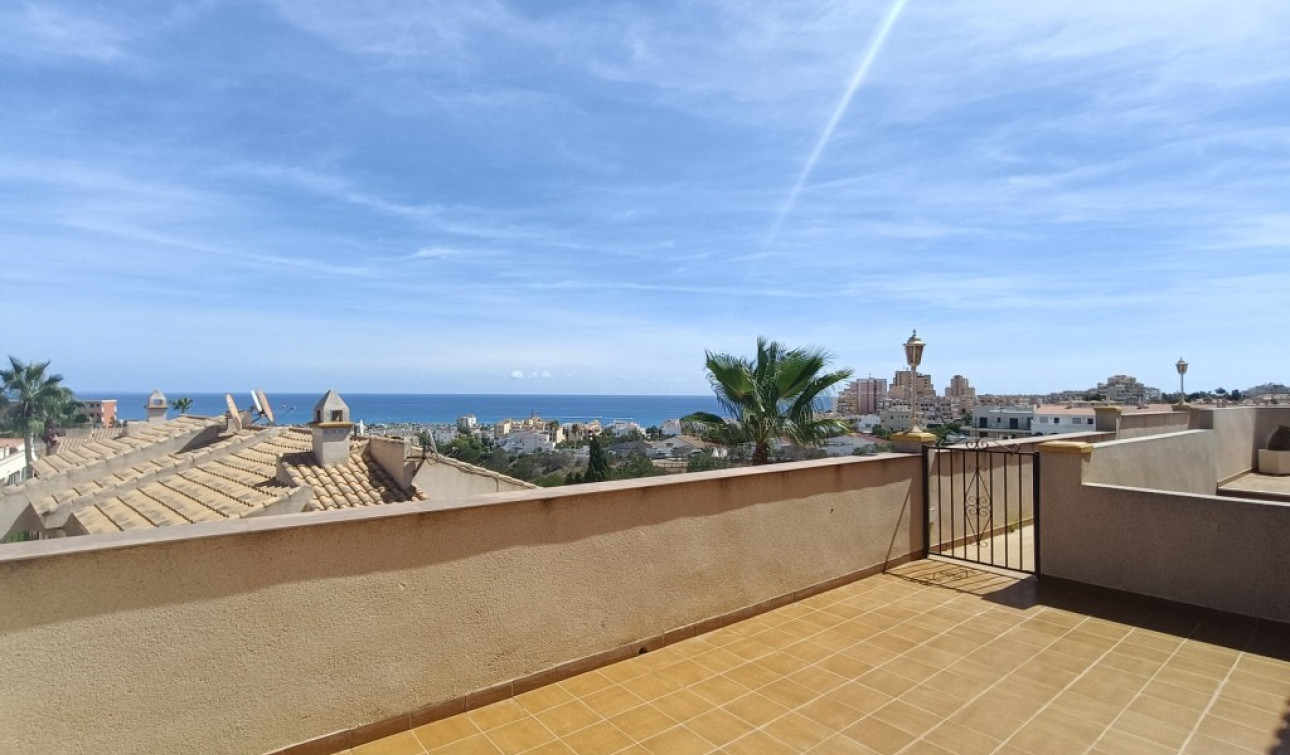 Resale - Apartment / Flat - La Mata