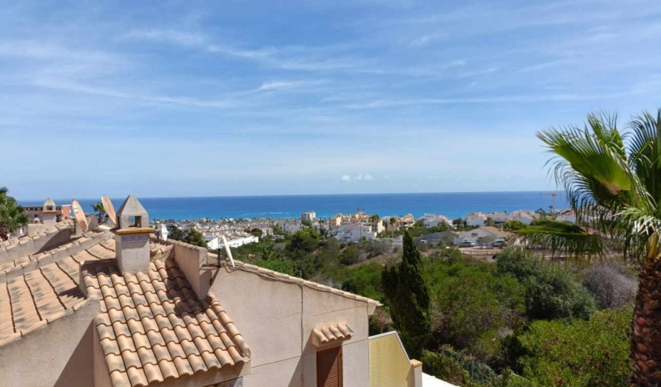 Resale - Apartment / Flat - La Mata