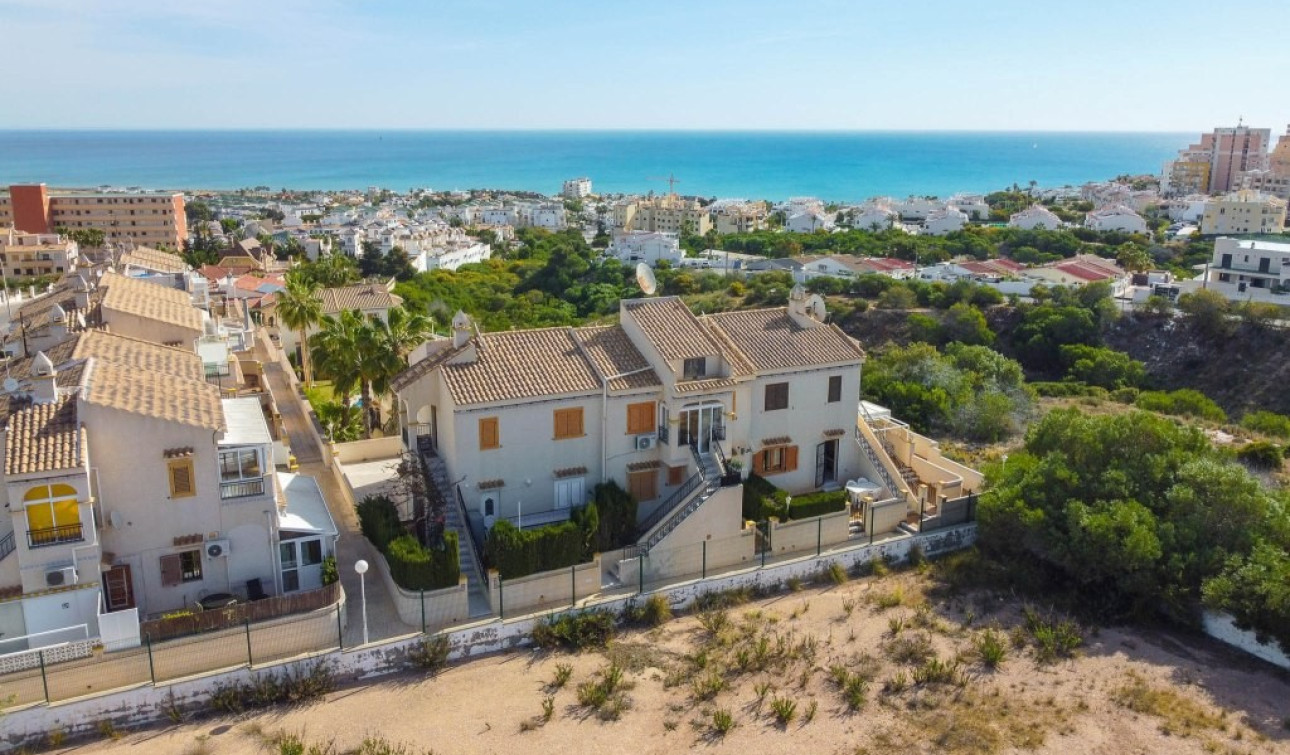 Resale - Apartment / Flat - La Mata