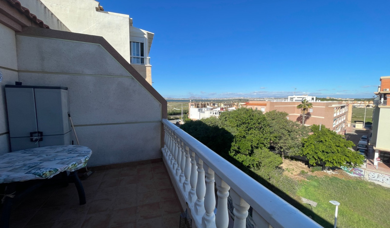 Resale - Apartment / Flat - La Mata