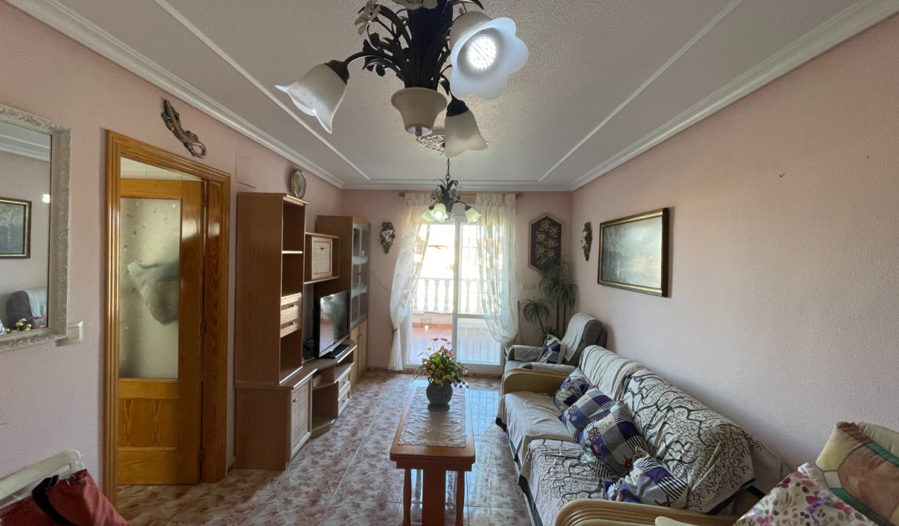 Resale - Apartment / Flat - La Mata