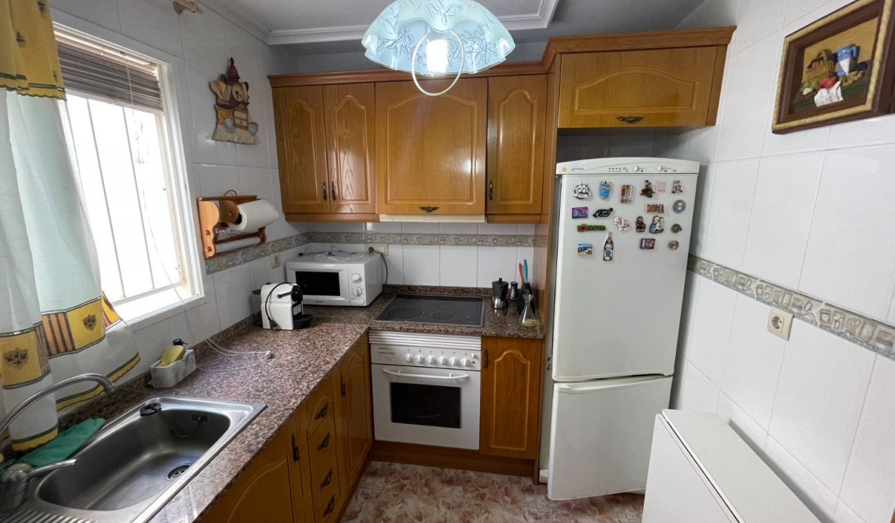 Resale - Apartment / Flat - La Mata