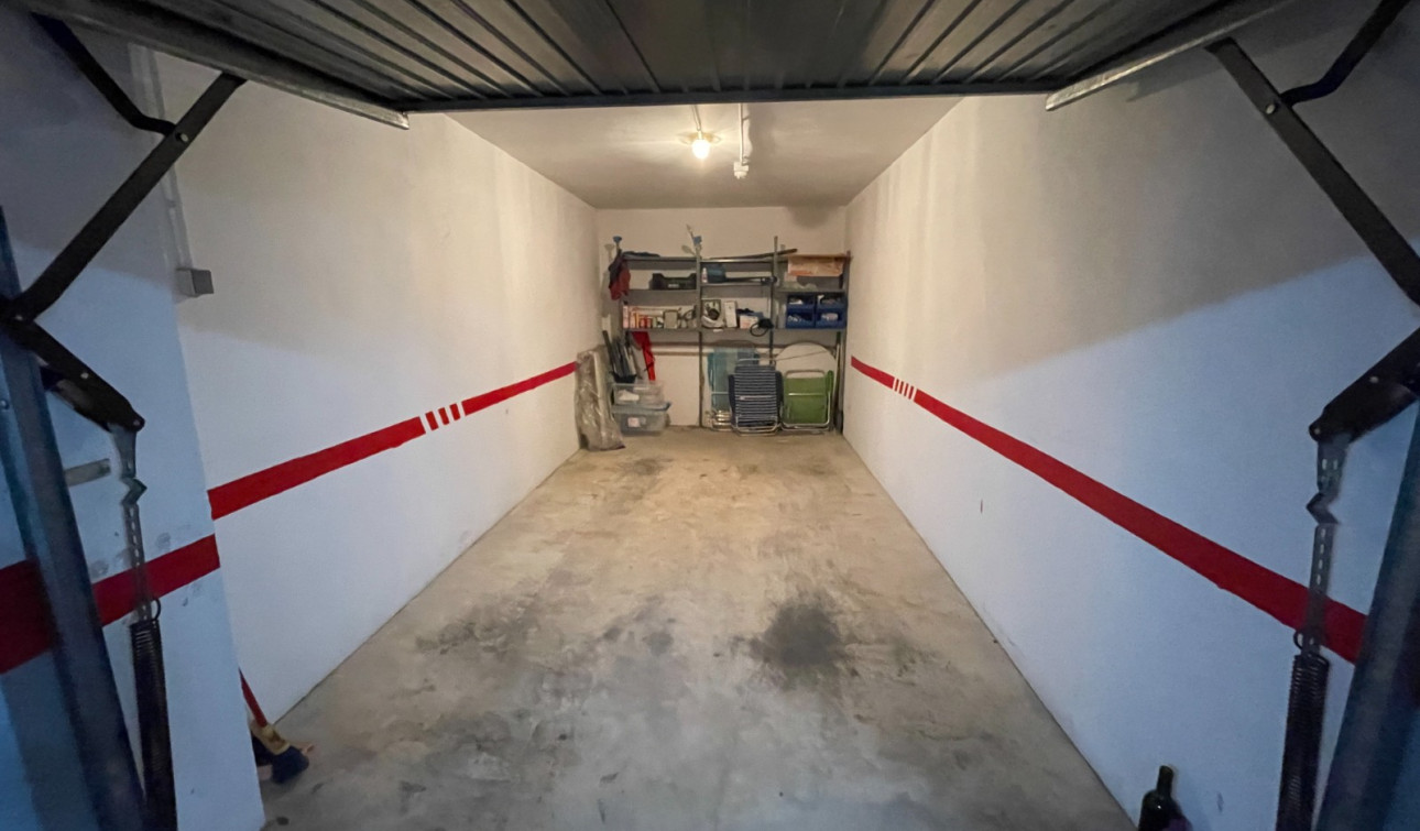 Resale - Apartment / Flat - La Mata