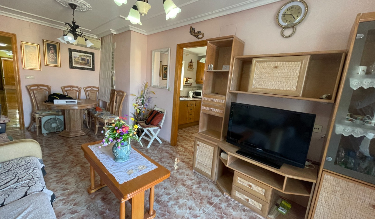 Resale - Apartment / Flat - La Mata