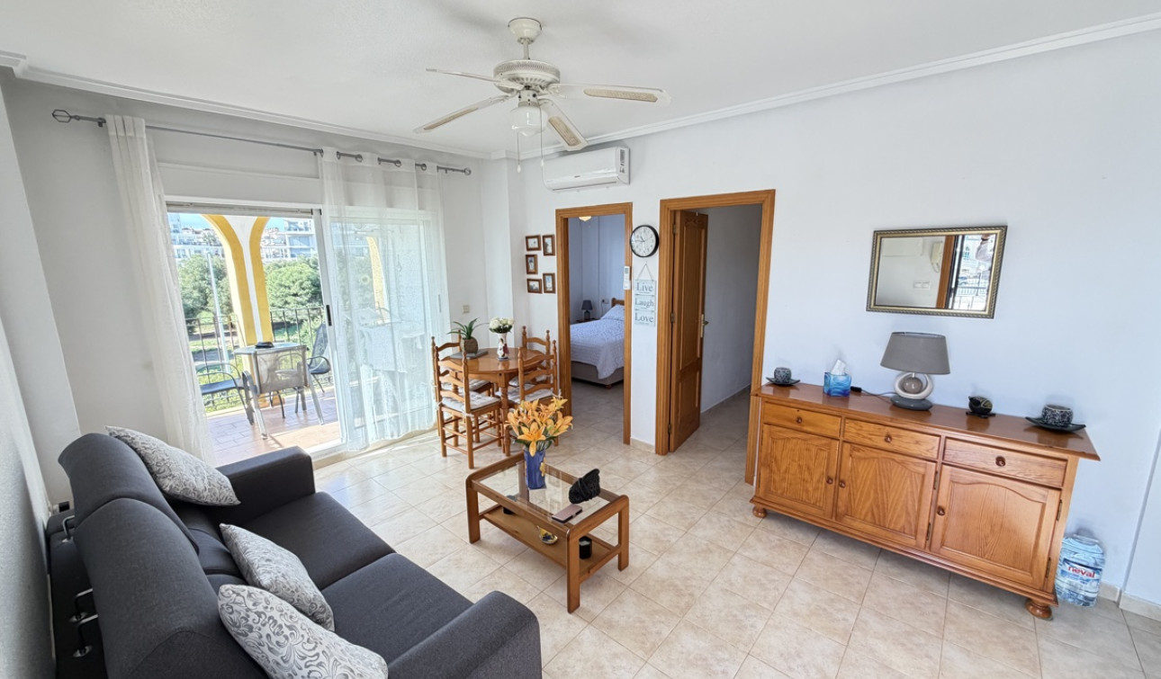 Resale - Apartment / Flat - La Zenia