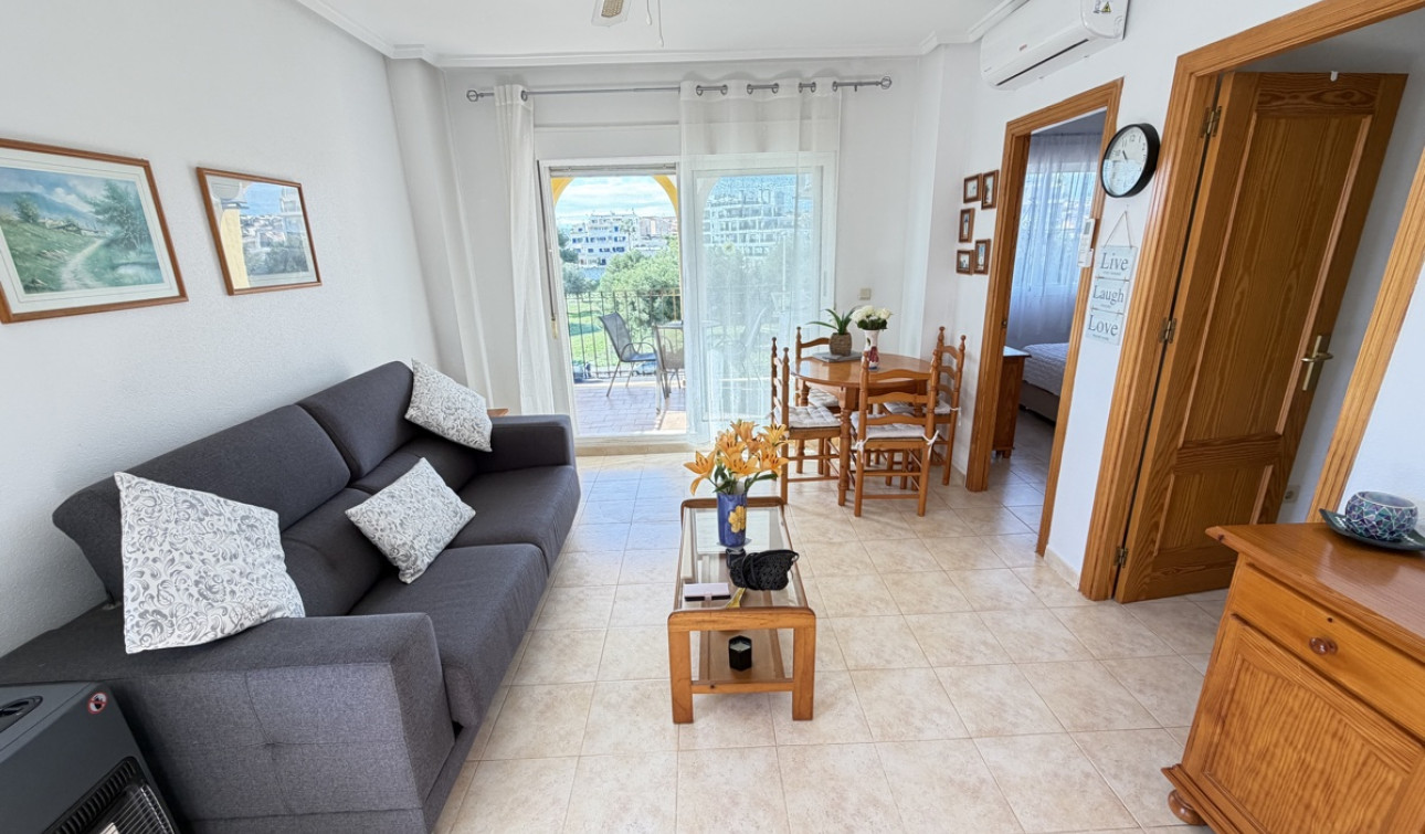 Resale - Apartment / Flat - La Zenia