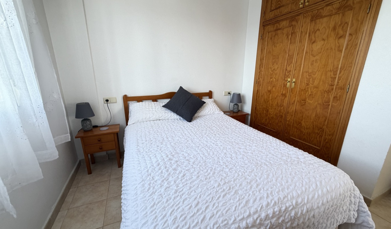 Resale - Apartment / Flat - La Zenia