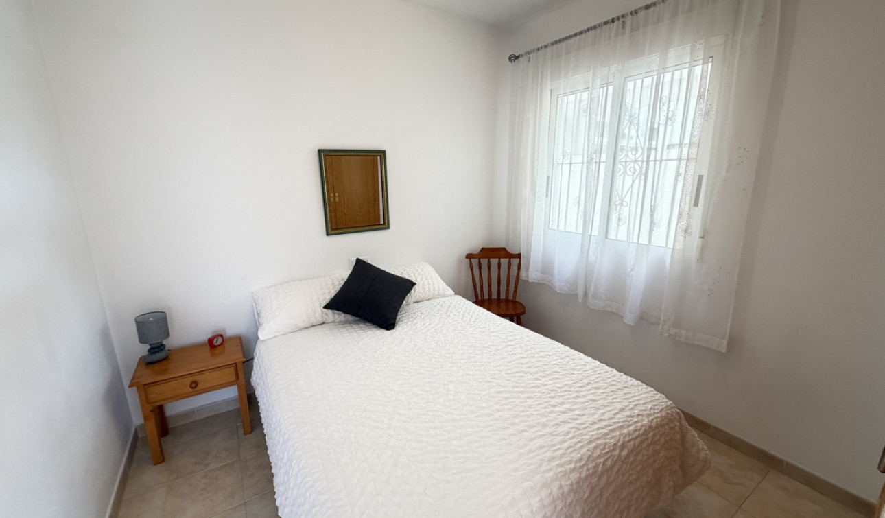 Resale - Apartment / Flat - La Zenia
