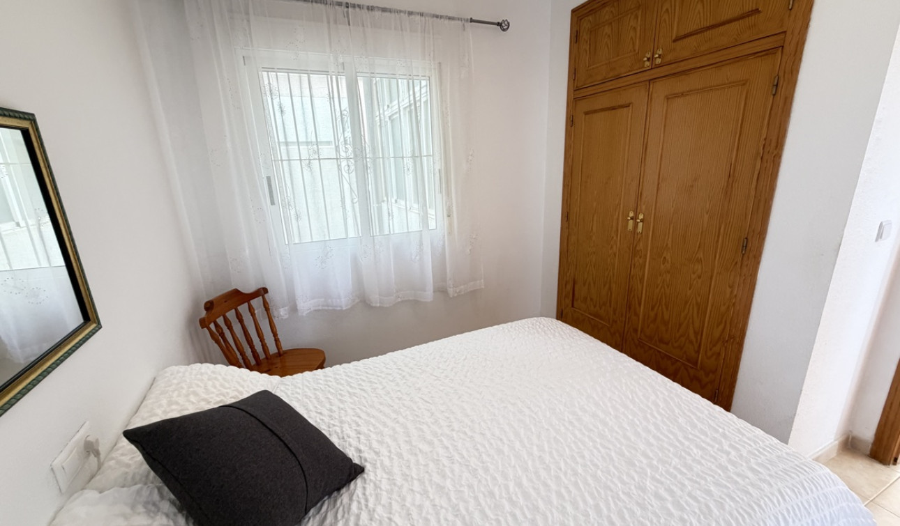 Resale - Apartment / Flat - La Zenia