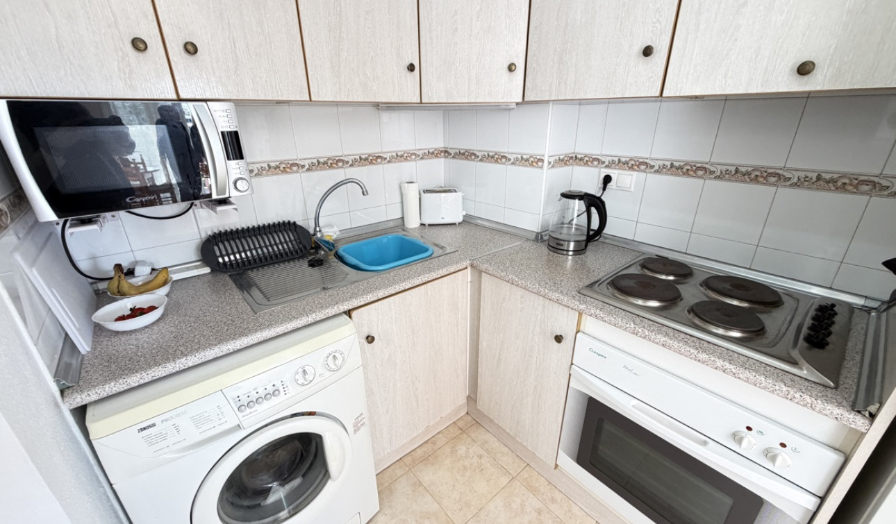 Resale - Apartment / Flat - La Zenia
