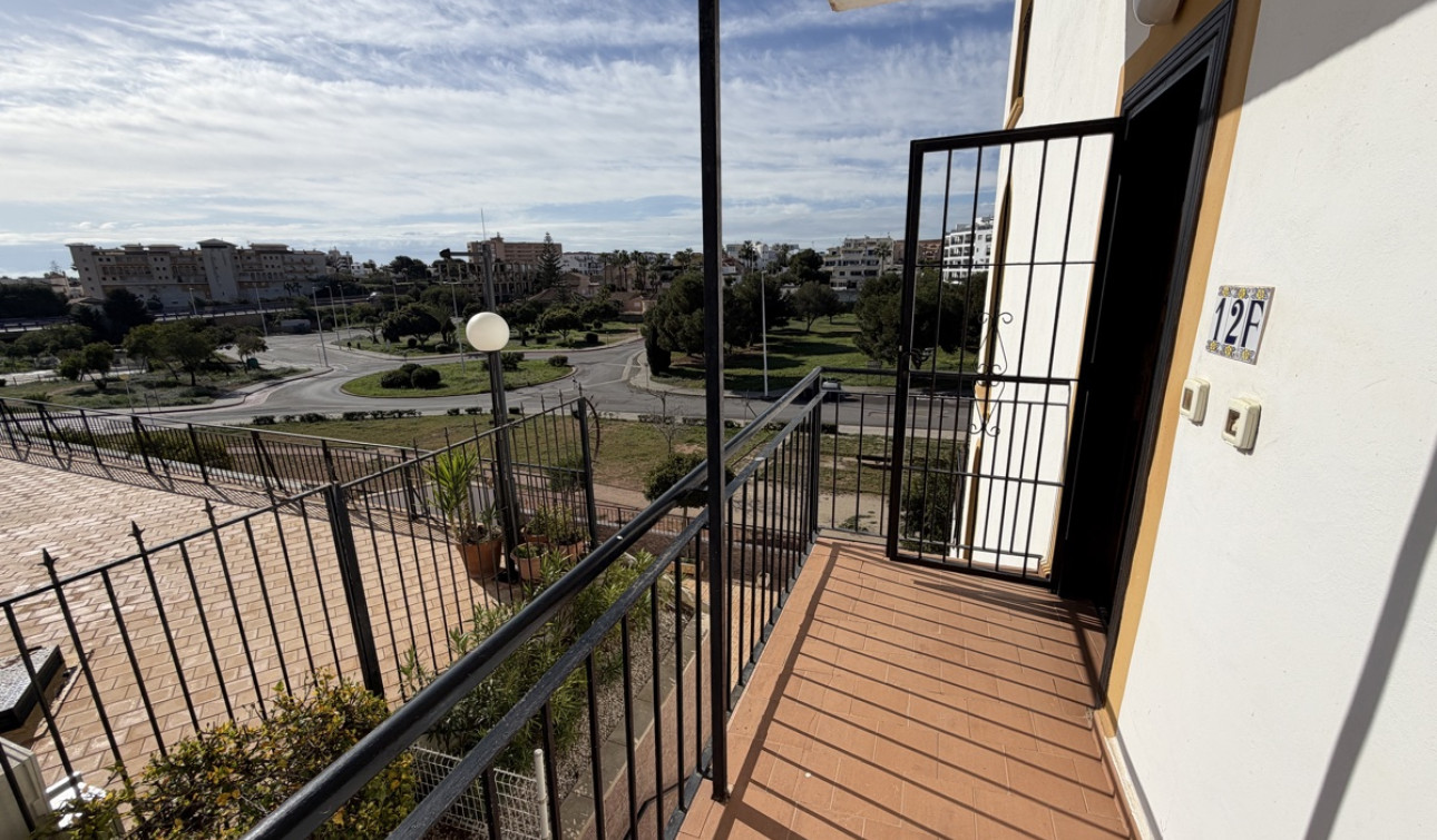 Resale - Apartment / Flat - La Zenia