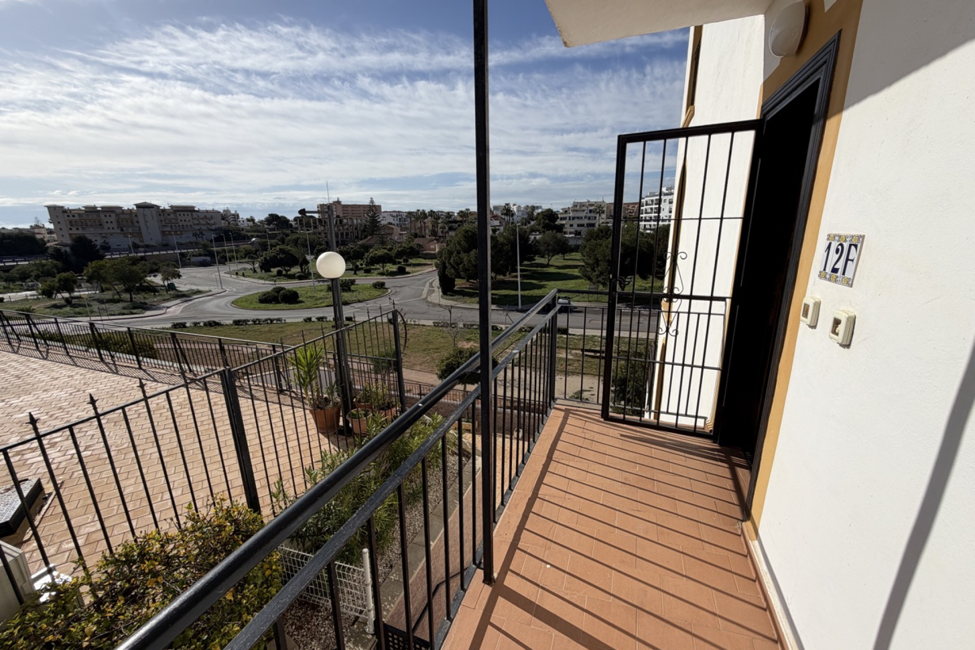 Resale - Apartment / Flat - La Zenia