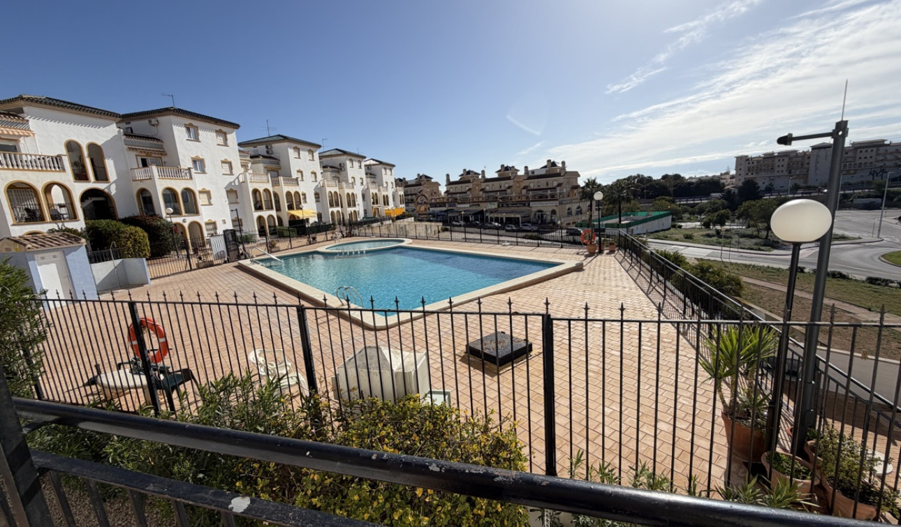 Resale - Apartment / Flat - La Zenia