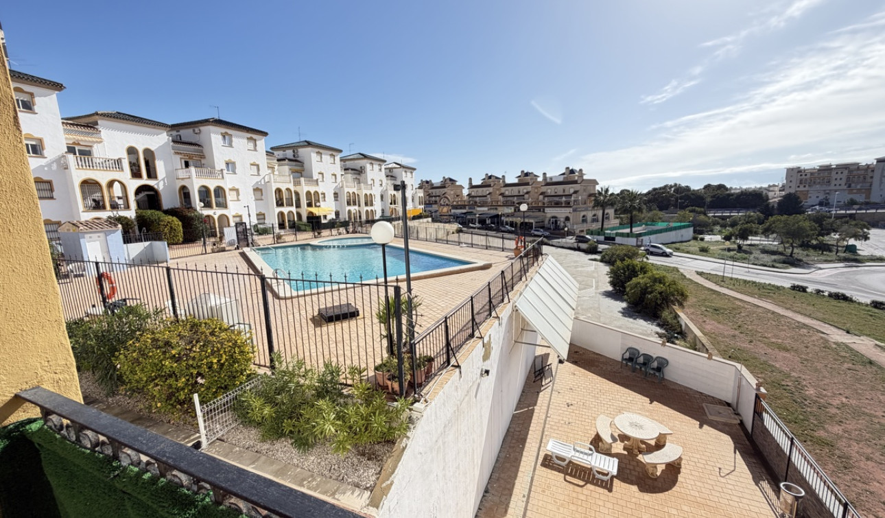 Resale - Apartment / Flat - La Zenia