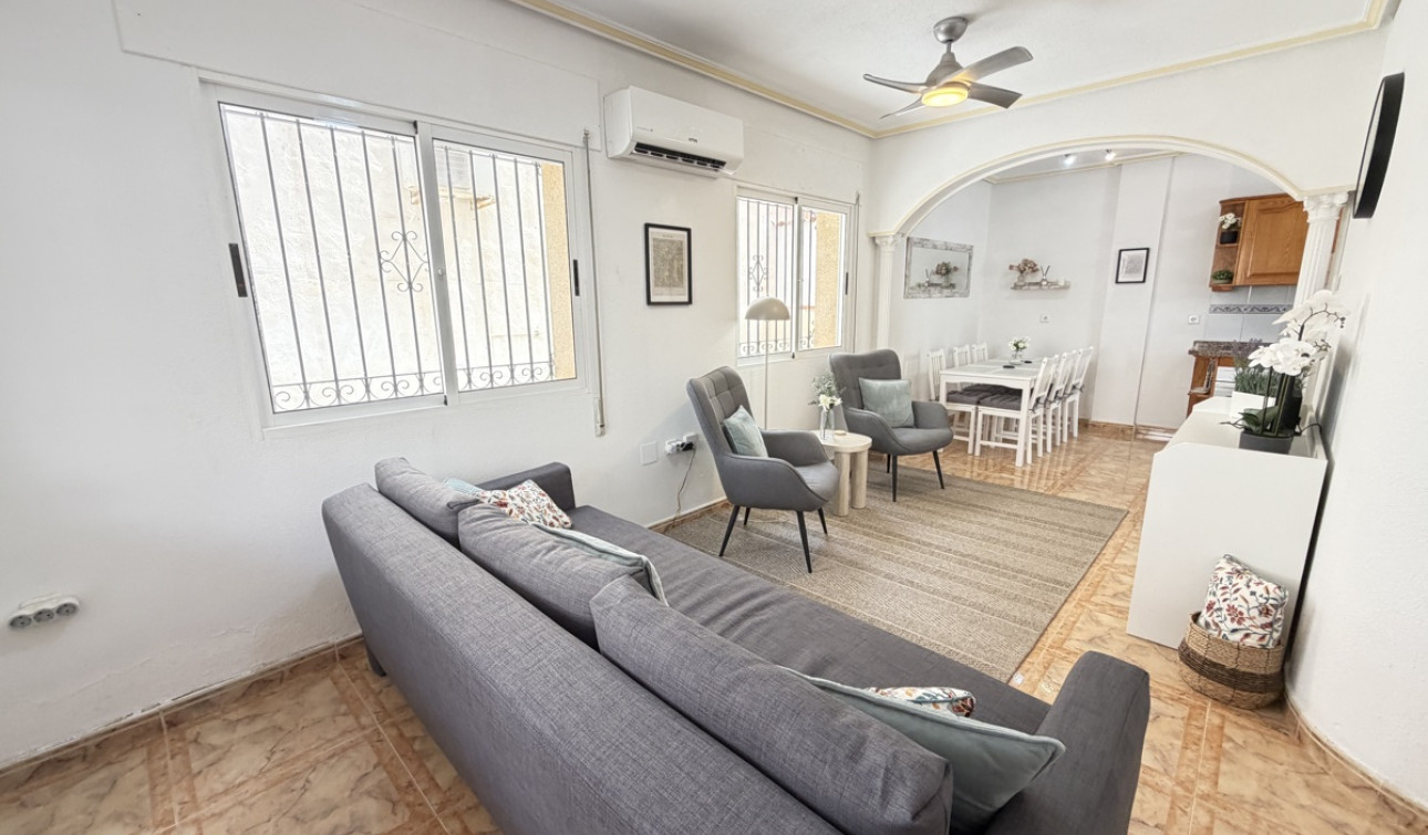 Resale - Apartment / Flat - La Zenia