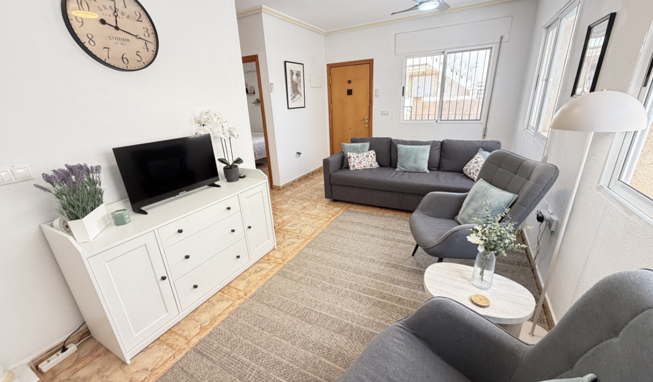 Resale - Apartment / Flat - La Zenia