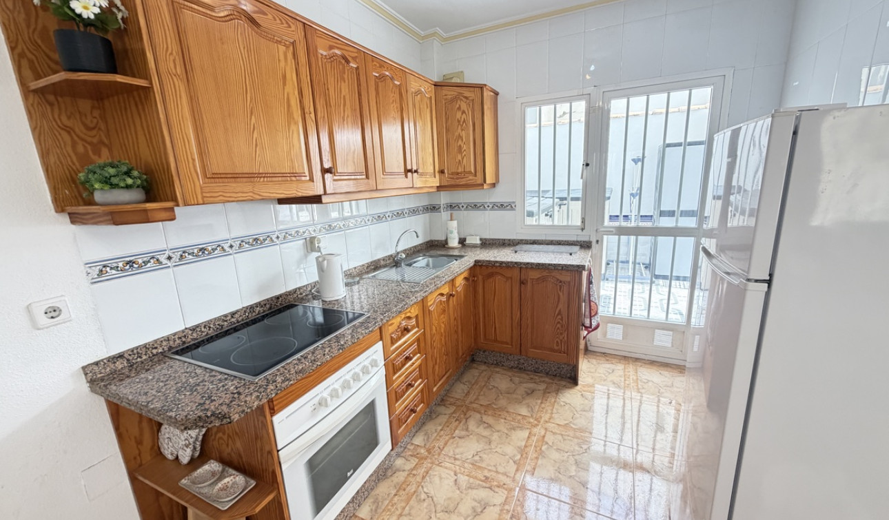 Resale - Apartment / Flat - La Zenia