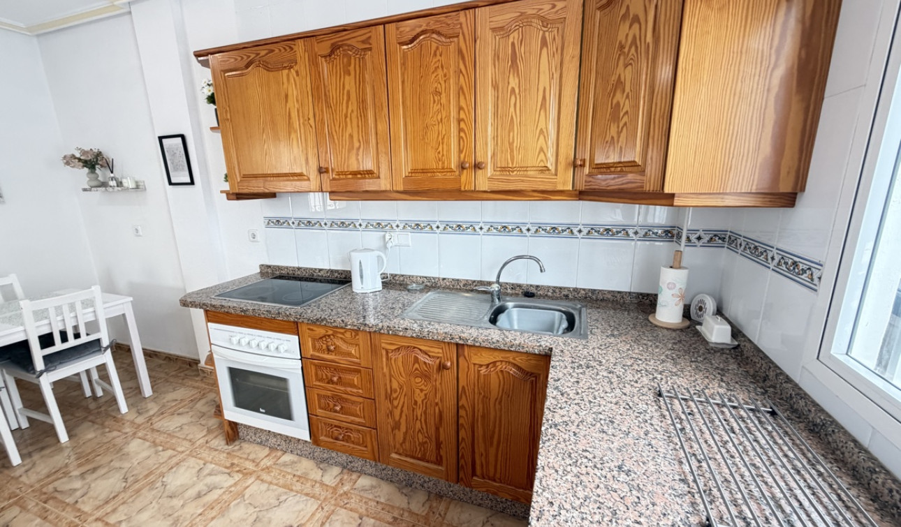 Resale - Apartment / Flat - La Zenia