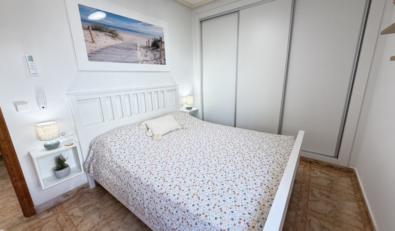Resale - Apartment / Flat - La Zenia