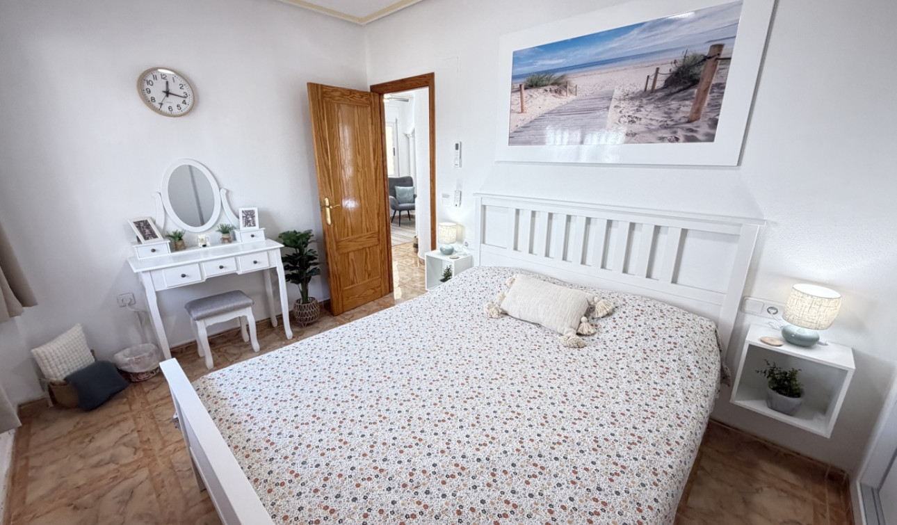 Resale - Apartment / Flat - La Zenia