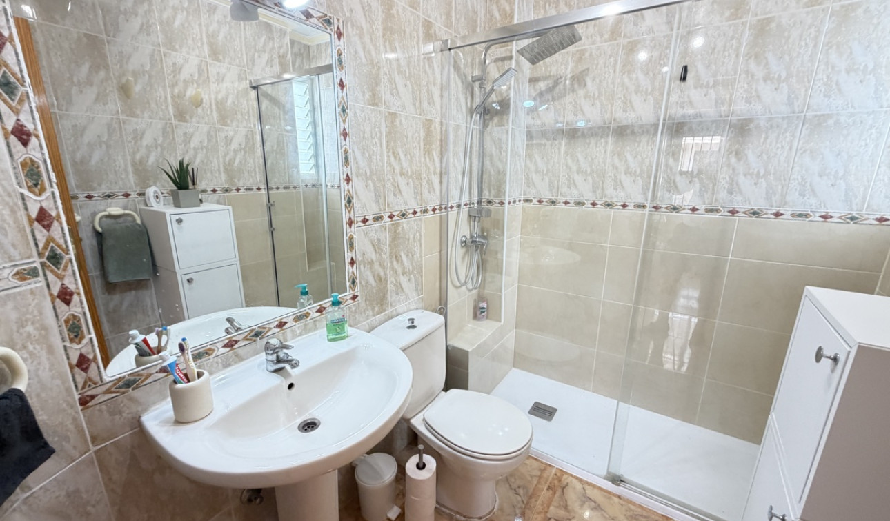 Resale - Apartment / Flat - La Zenia