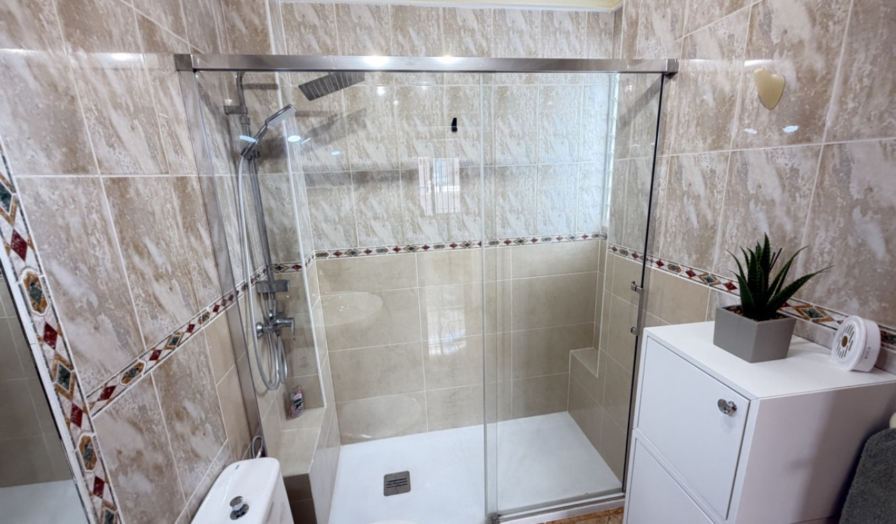 Resale - Apartment / Flat - La Zenia