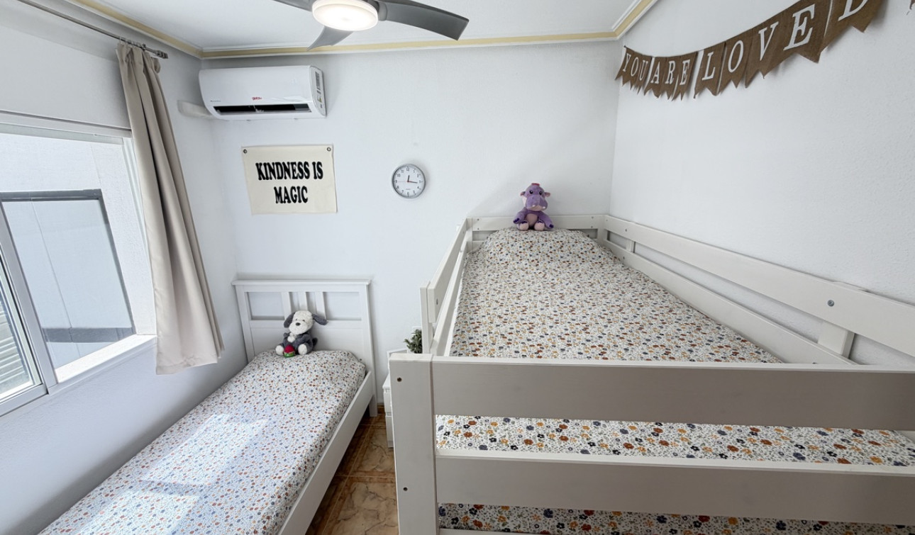 Resale - Apartment / Flat - La Zenia