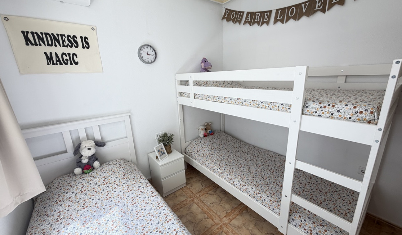 Resale - Apartment / Flat - La Zenia