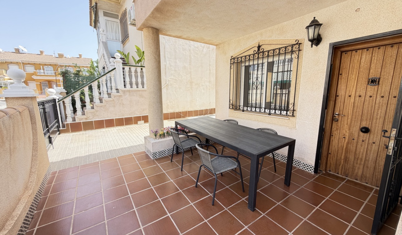 Resale - Apartment / Flat - La Zenia