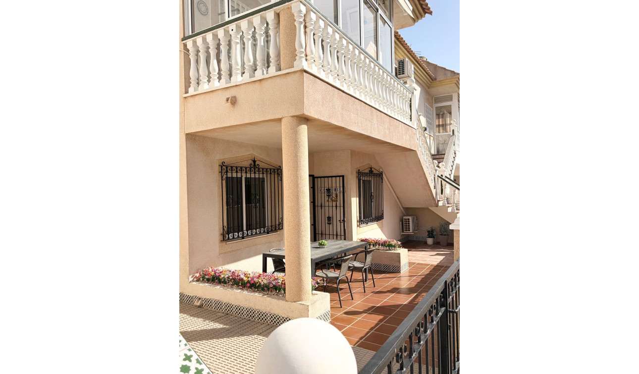 Resale - Apartment / Flat - La Zenia