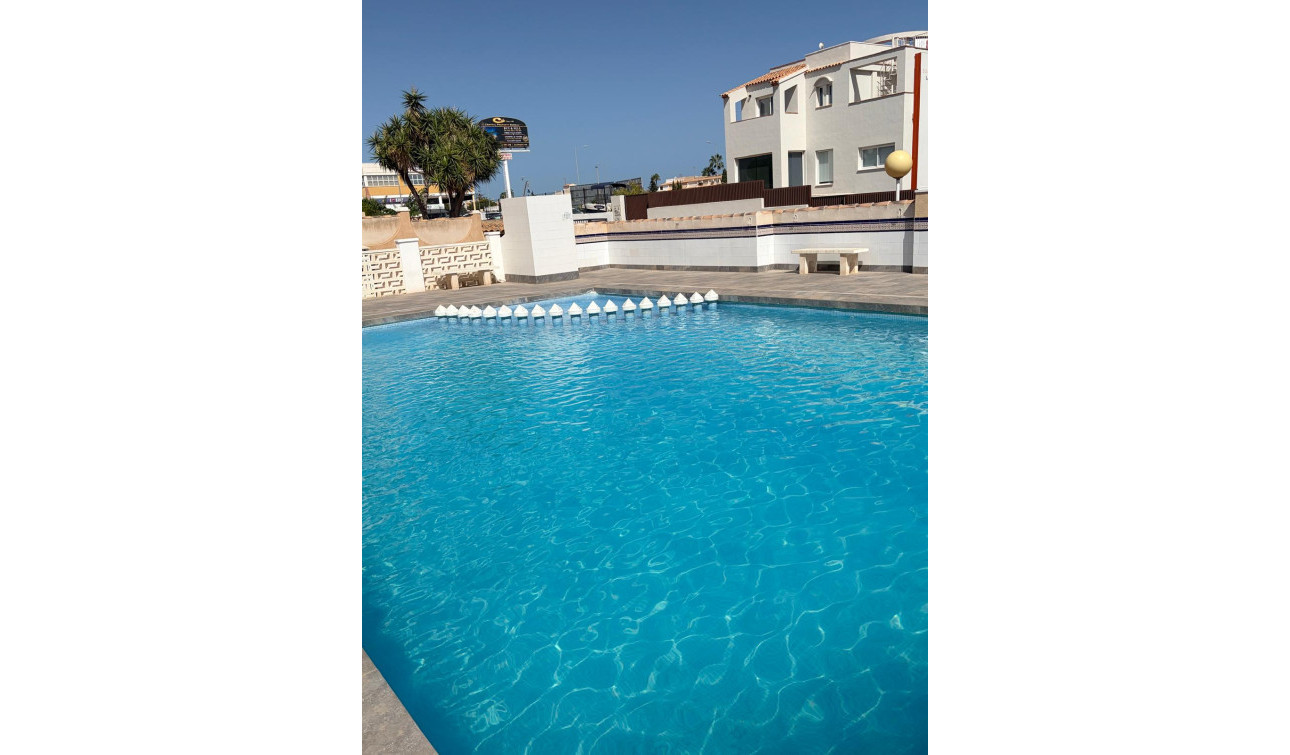 Resale - Apartment / Flat - La Zenia