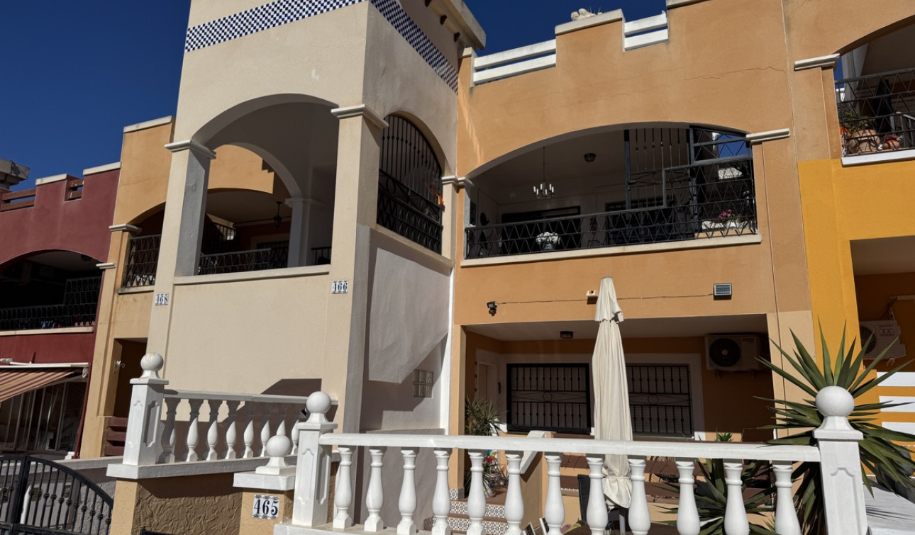 Resale - Apartment / Flat - Los Altos